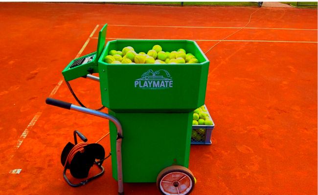 Ball capacity of best tennis machines